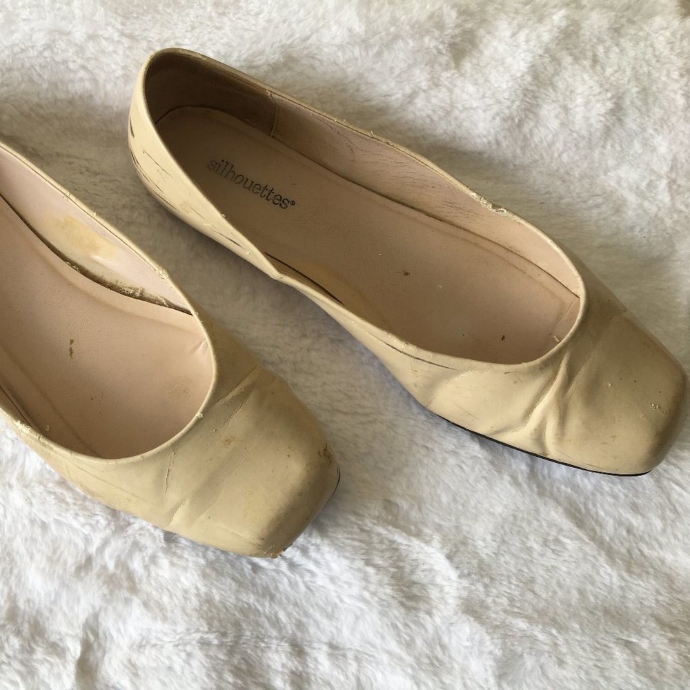 Light Taupe Skimmer Flats in Size 12W